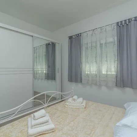 Matea شقة تروغير