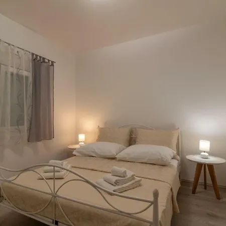 Matea Apartment *