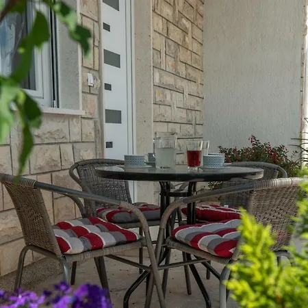 Matea Appartement *