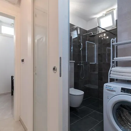 アパート Matea トロギール